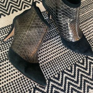 Vince Camuto Metallic 7 1/2 booties heels